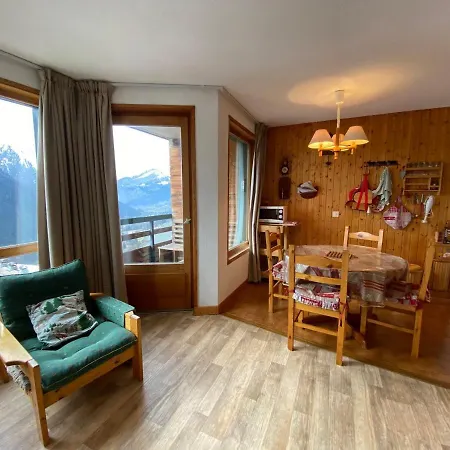 Confortable Pres Du Centre Avec Balcon Et Parking - Fr-1-693-74 Apartment Chatel