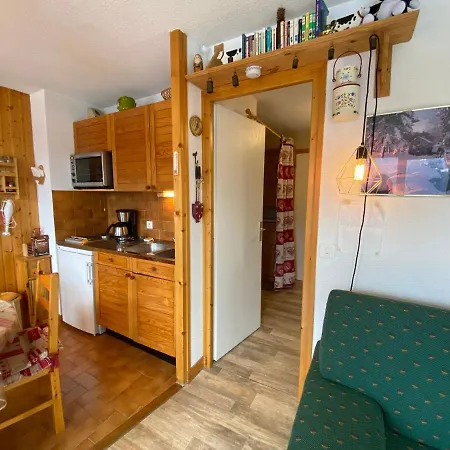 Confortable Pres Du Centre Avec Balcon Et Parking - Fr-1-693-74 Apartment Chatel